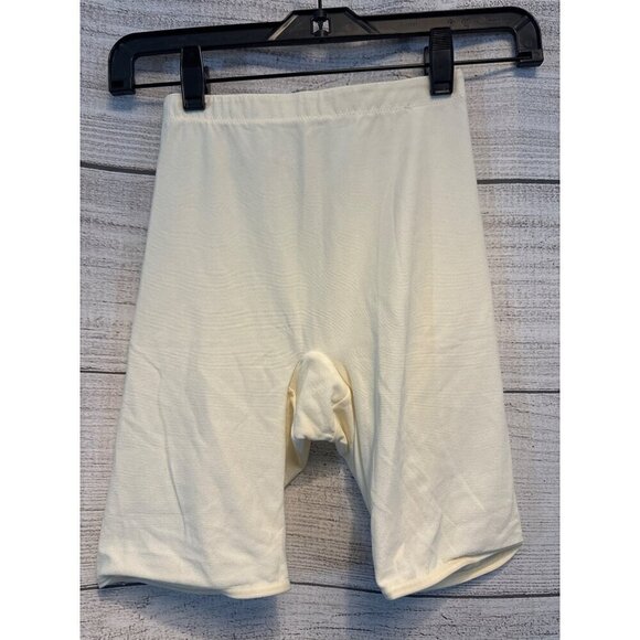 NWOT Women's Nip Tuck Boost Shorts Size S - Picture 1 of 3